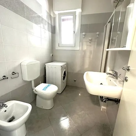 With Garden And Pool Access In * ביביונה